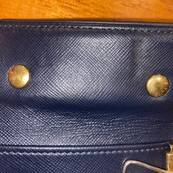 Louis Vuitton navy four key holder, leather, and canvas LV  classic monogram - Picture 6 of 11